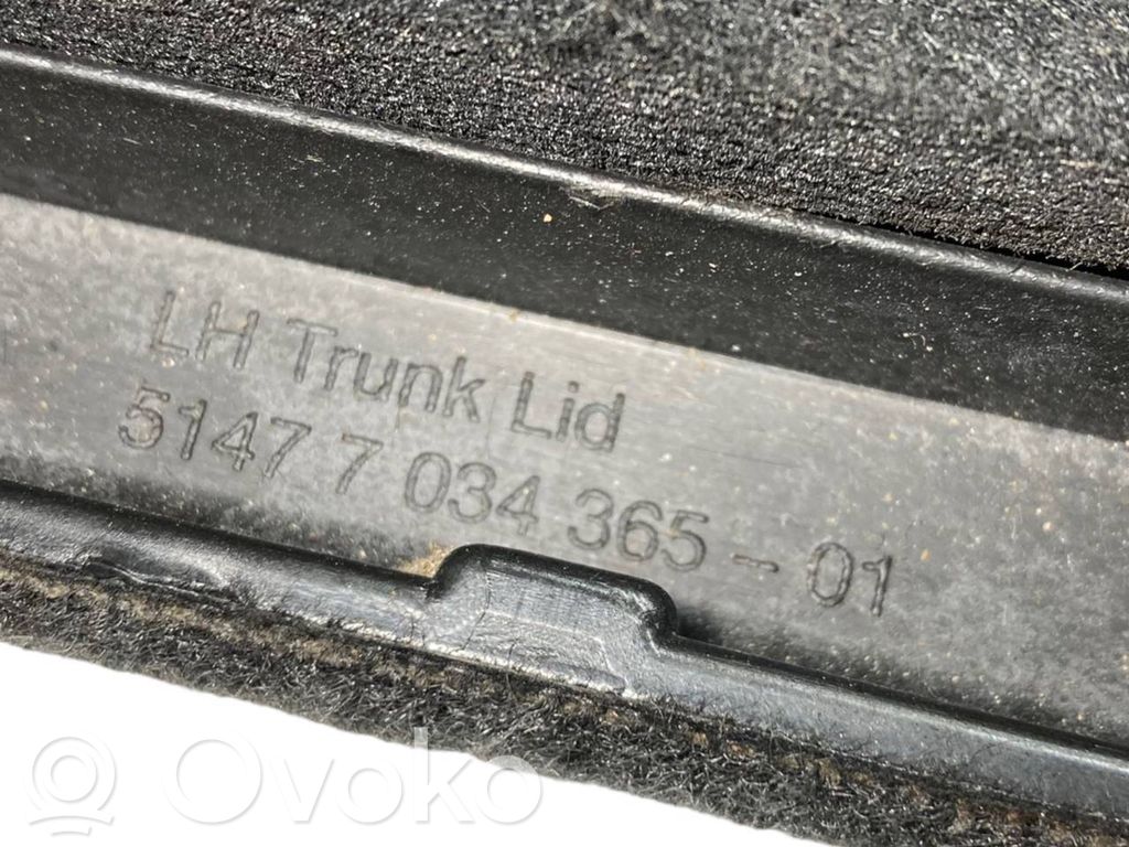 Side decorative trim panel