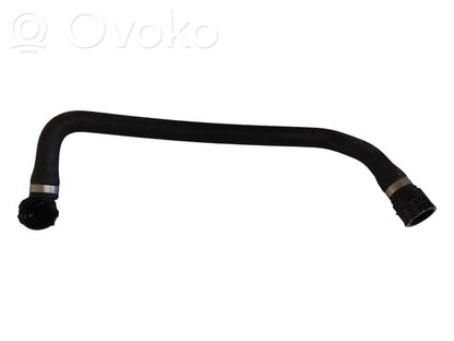 Caurulīte (-es) / šļūtene (-es)