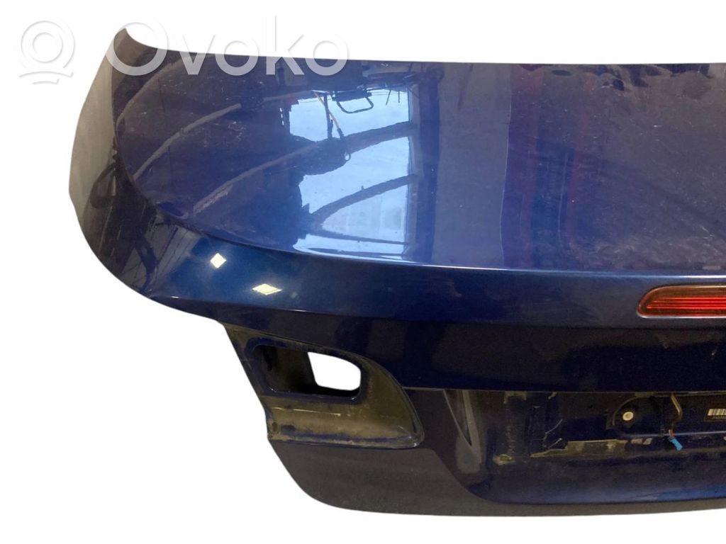 Aizmugurējais pārsegs (bagāžnieks)