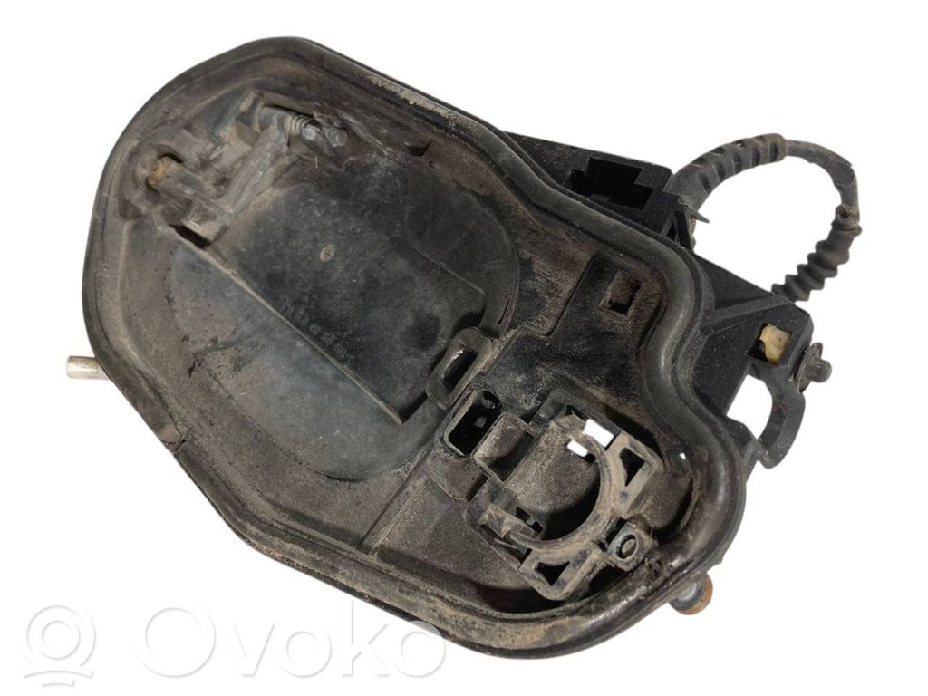 Aizmugurē turētājs / kronšteins ārējam atvēršanas rokturim