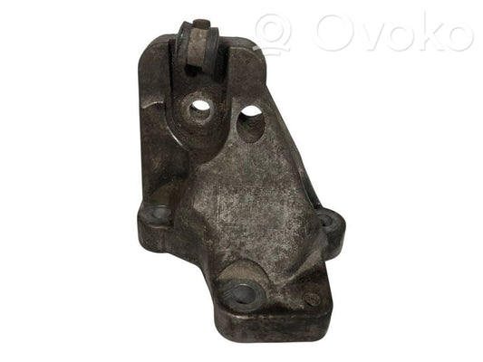 Dzinēja nostiprināšanas stiprinājums-kronšteins