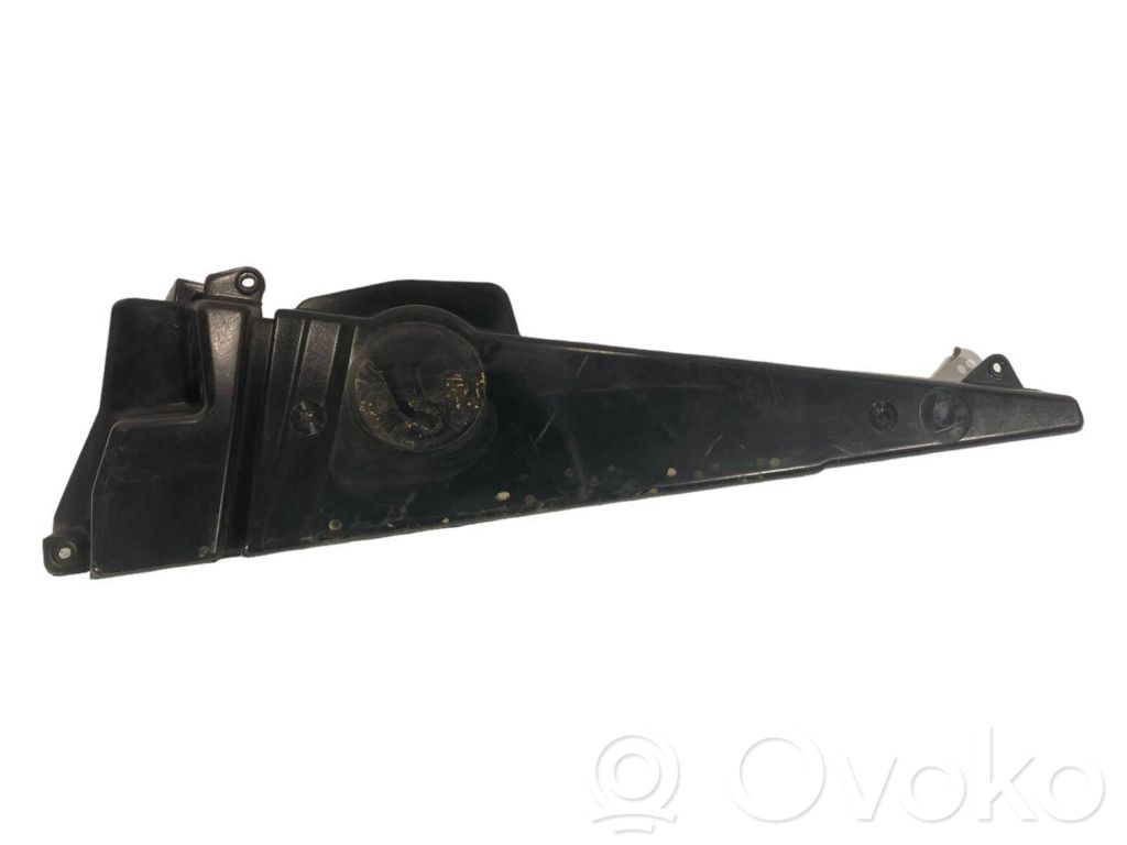 Динамик(и) в передней двери