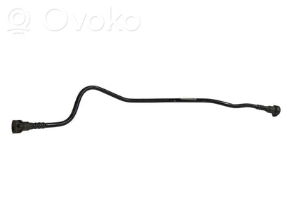 Caurulīte (-es) / šļūtene (-es)