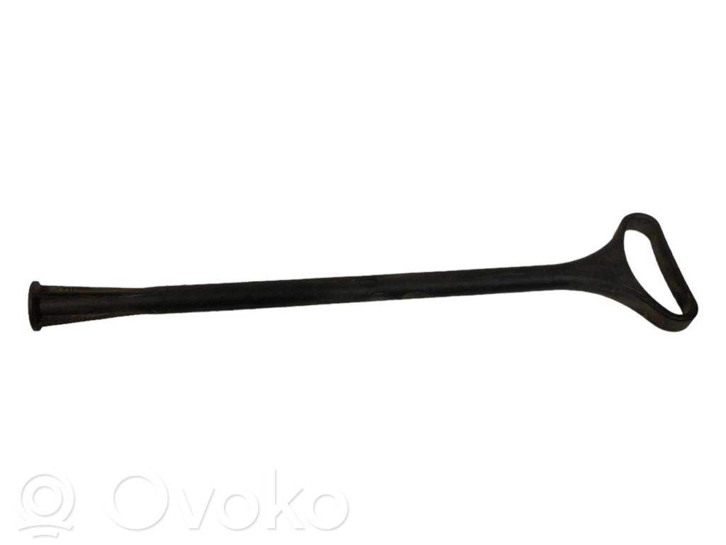 Болт запасного колеса