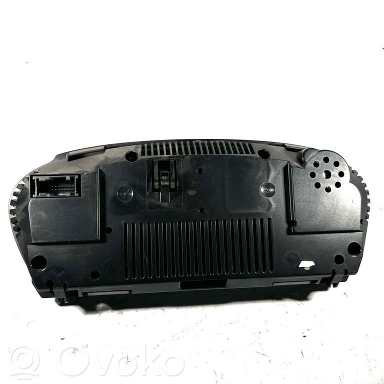 Speedometer (in the instrument panel)