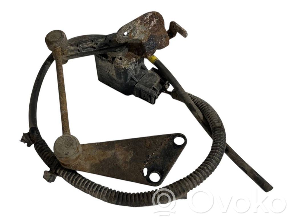 Augstuma sensors (priekšējo lukturu)