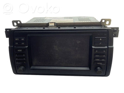 Radio / CD/DVD atskaņotājs / navigācija