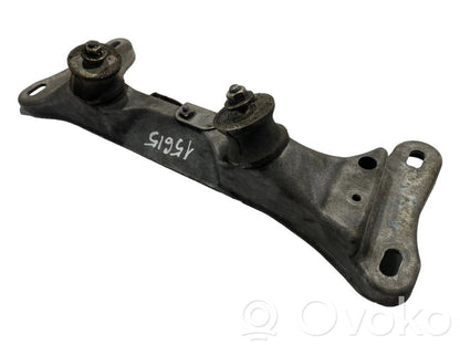 Pārnesumkārbas stiprinājuma kronšteins