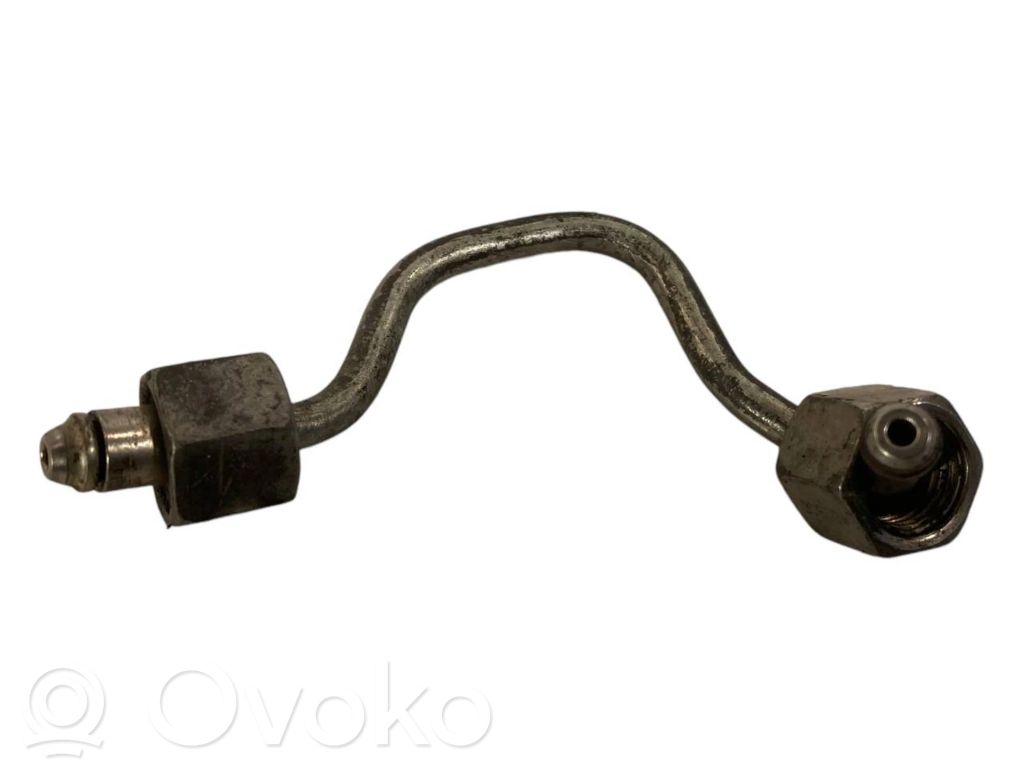 Degvielas caurulīte (-es)