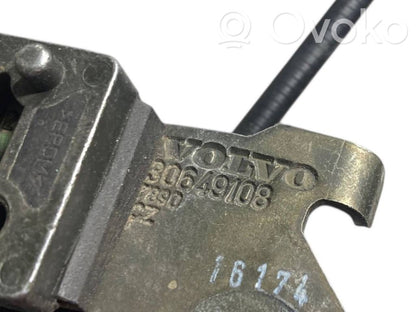 Dzinēja pārsega attaisīšanas rokturītis