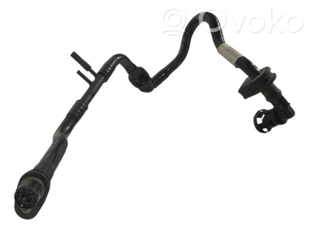 Caurulīte (-es) / šļūtene (-es)