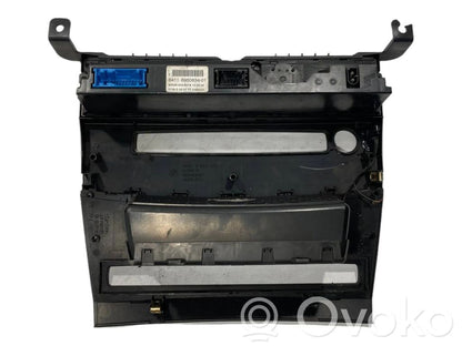 Gaisa kondicioniera / klimata kontroles / salona apsildes vadības bloks (salonā)