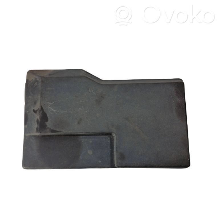 Крышка блока предохранителей