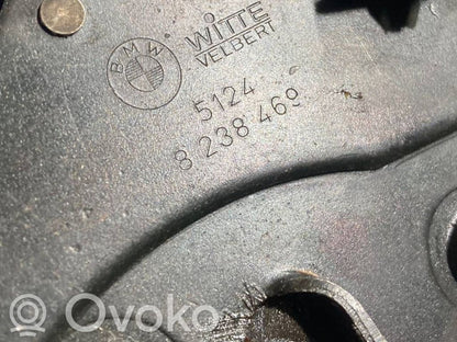 Aizmugurējā pārsega slēdzene