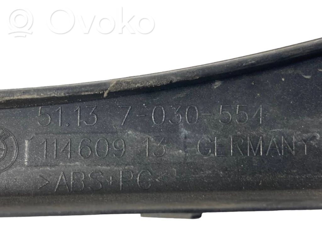 Priekšējā luktura dekoratīvā apdare