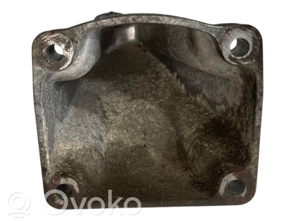 Кронштейн крепления двигателя