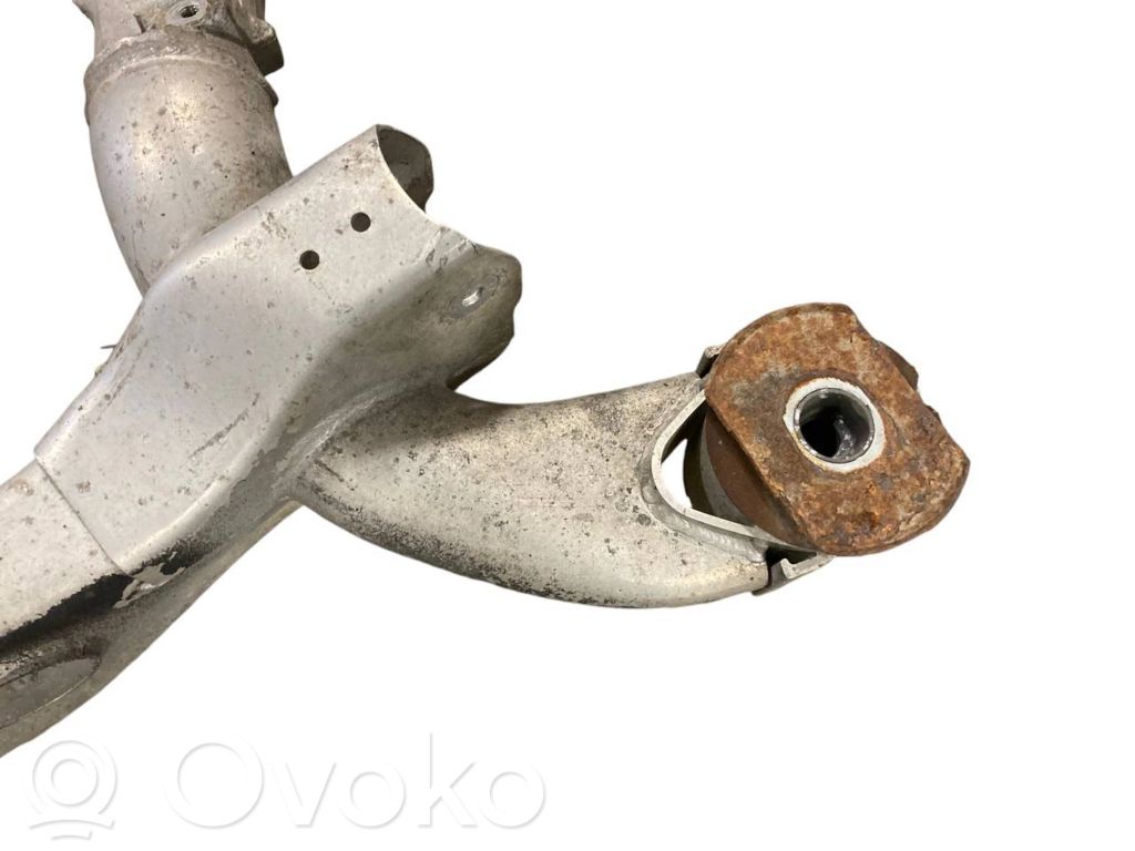 Pusrāmis aizmugurējais / priekšējais