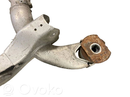 Pusrāmis aizmugurējais / priekšējais