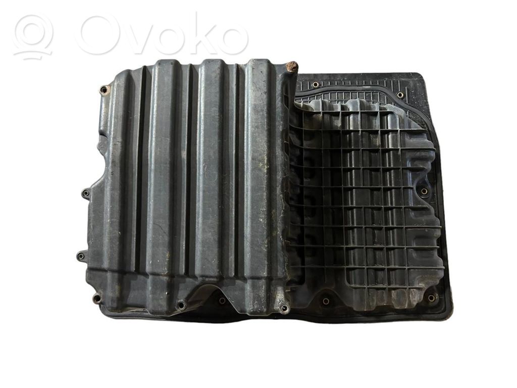 Trunk storage compartment
