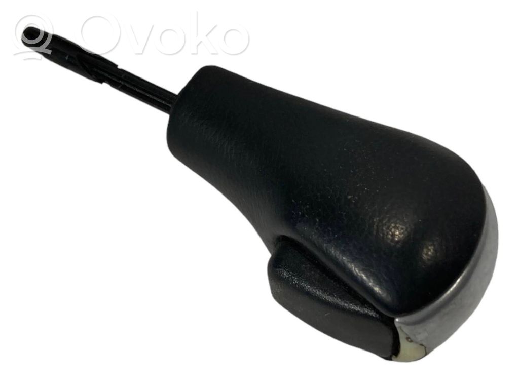 Ātrumu pārslēgšanas sviras dekoratīvā apdare (āda, uzgalis)