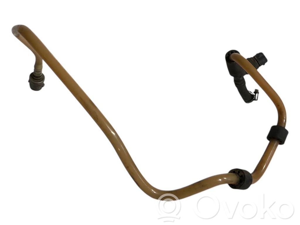 Degvielas caurulīte (-es)