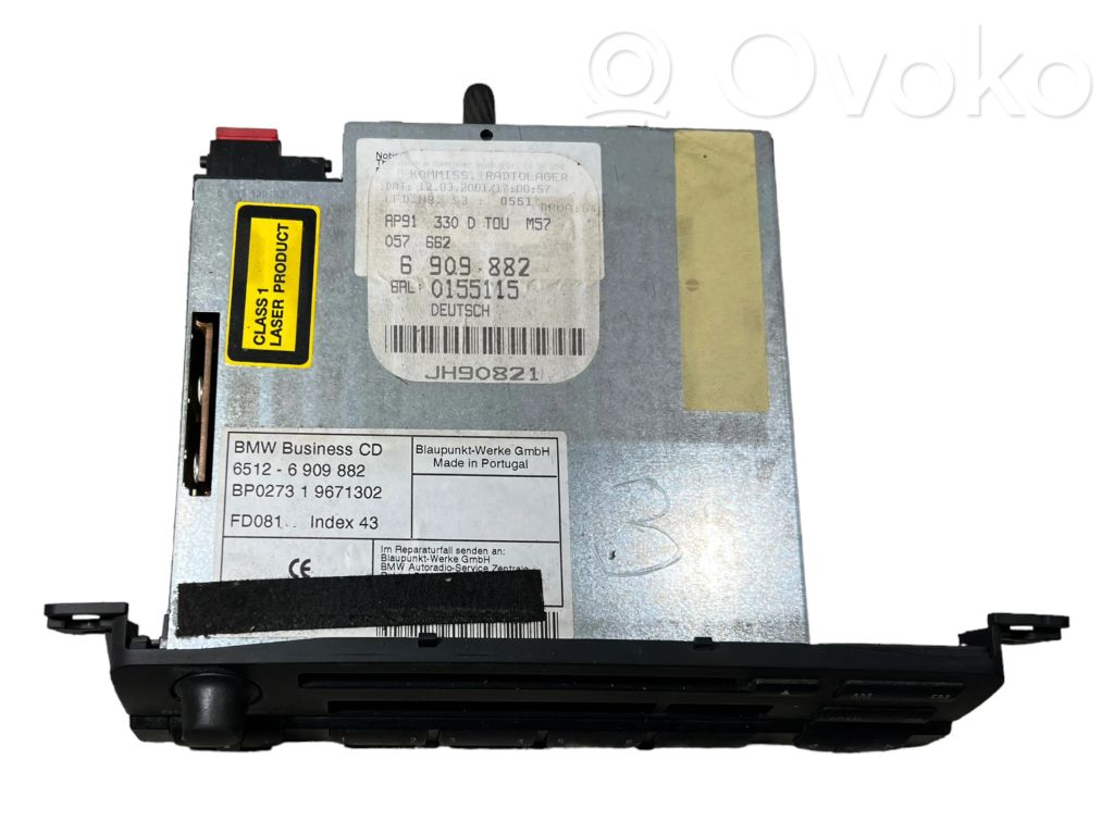 Radio / CD/DVD atskaņotājs / navigācija