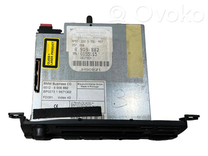 Radio / CD/DVD atskaņotājs / navigācija