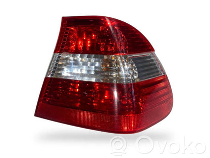 Aizmugurējais lukturis virsbūvē