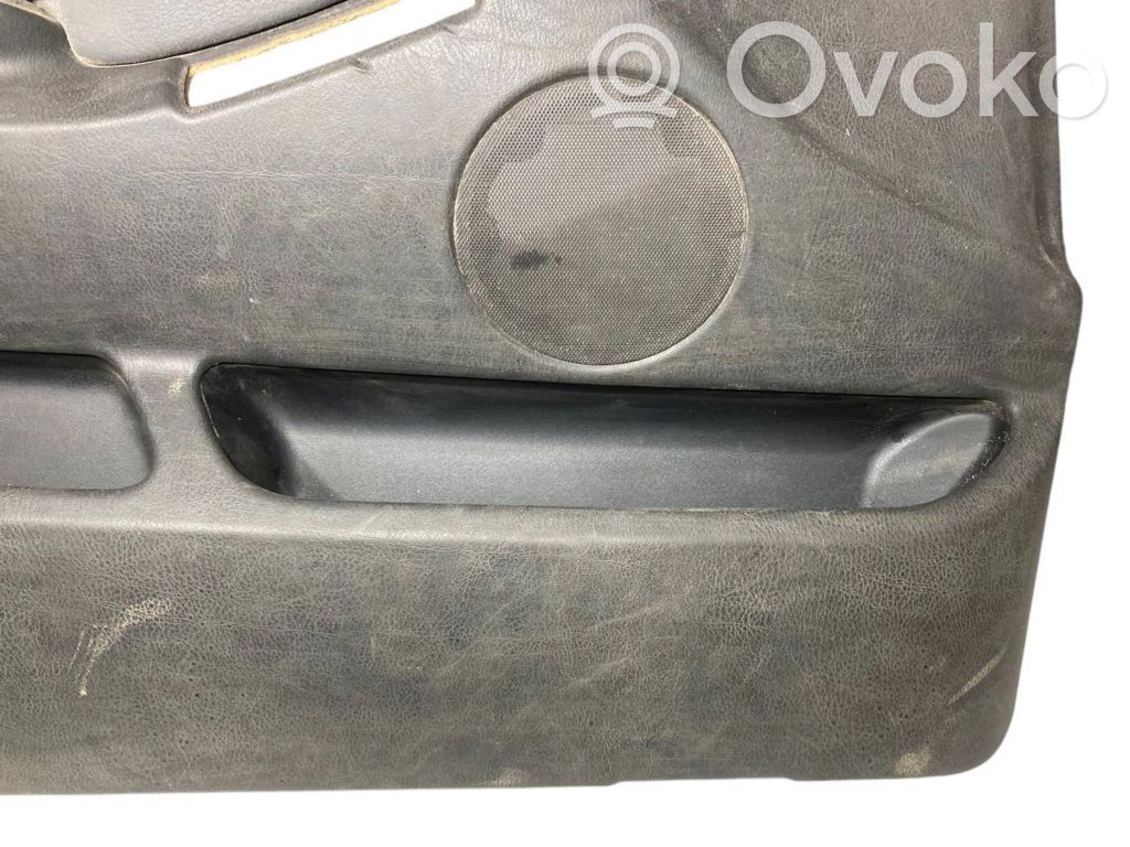 Priekšējo durvju apdare