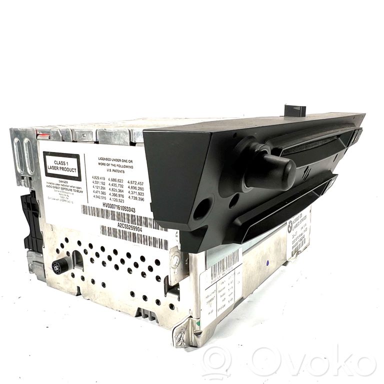 Radio / CD/DVD atskaņotājs / navigācija