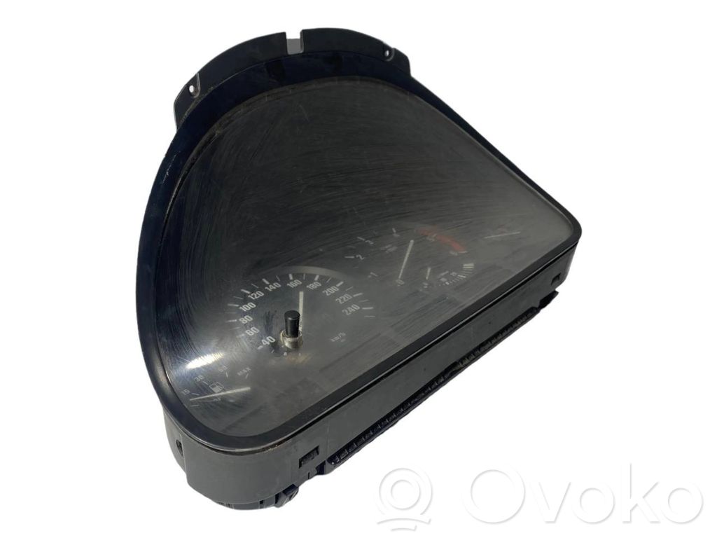 Speedometer (in the instrument panel)
