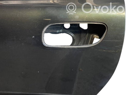 Aizmugurējās durvis