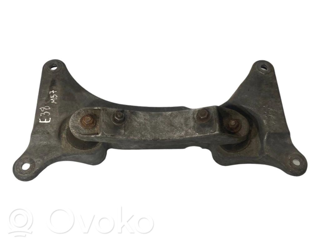 Кронштейн крепления трансмиссии