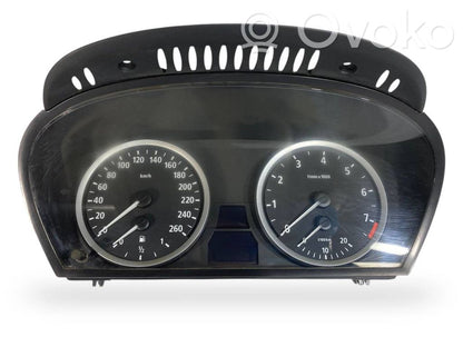 Speedometer (in the instrument panel)
