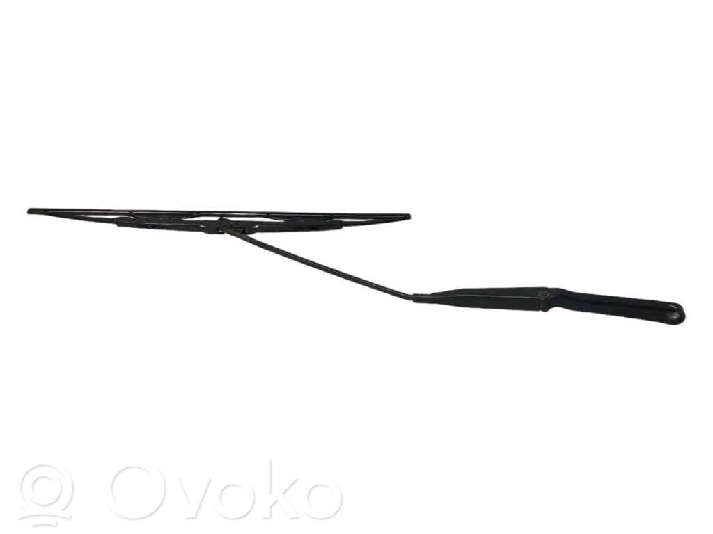 Windshield wiper arm