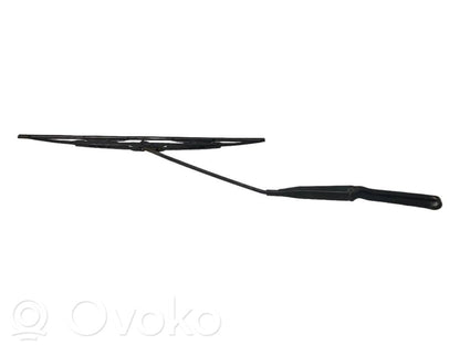 Windshield wiper arm