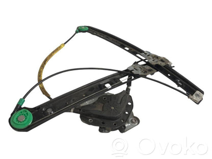 Priekšpusē elektriskā loga pacelšanas mehānisma komplekts