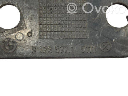 Priekšpusē bampera turētājs