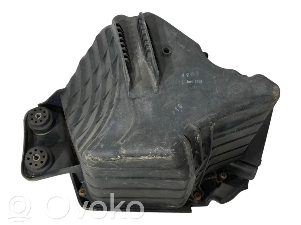 Air filter box