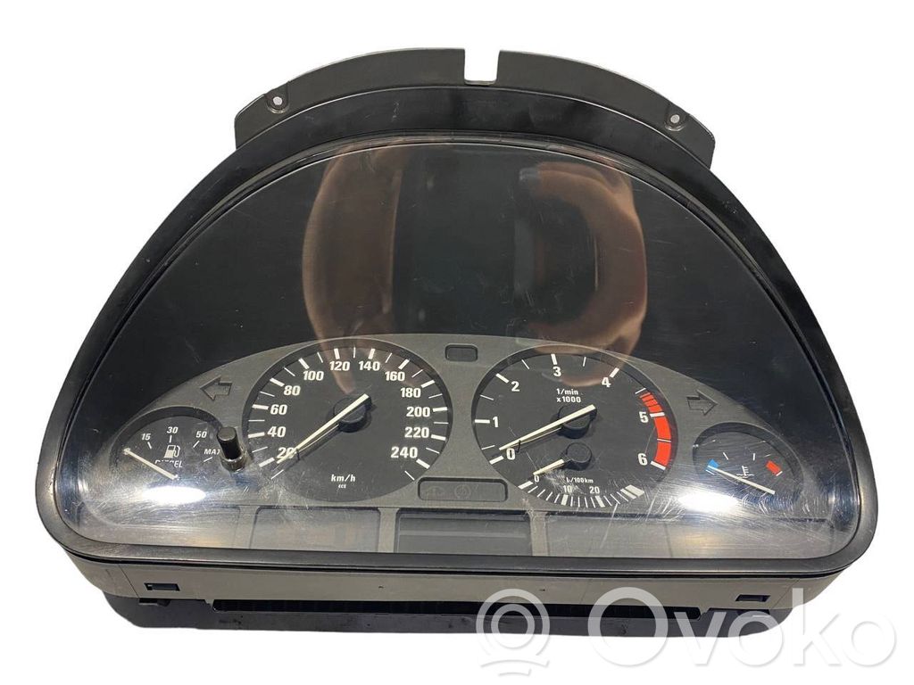 Spidometrs (instrumentu panelī)