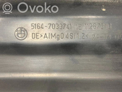 Верхняя часть панели радиатора (телевизор)