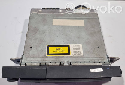 Radio / CD/DVD atskaņotājs / navigācija