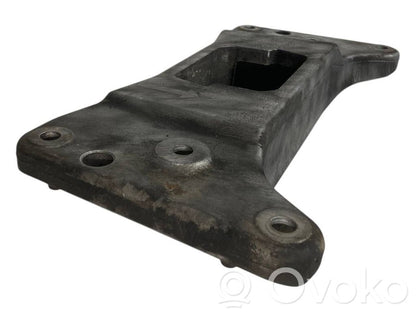 Pārnesumkārbas stiprinājuma kronšteins