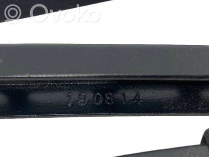 Windshield wiper arm