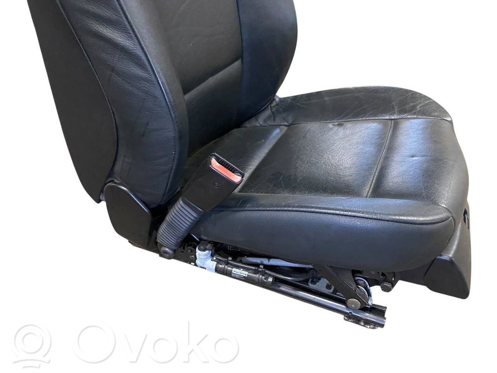 Salona daļu komplekts