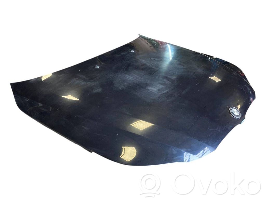 Dzinēja pārsegs (vāks)