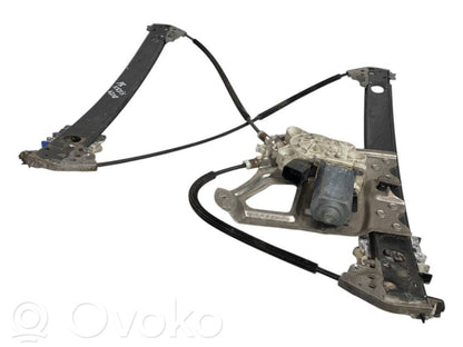 Priekšpusē elektriskā loga pacelšanas mehānisma komplekts