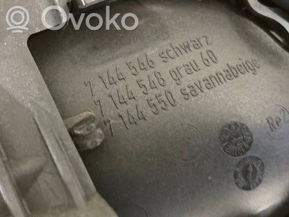 Apšuvums aizmugurējām durvīm