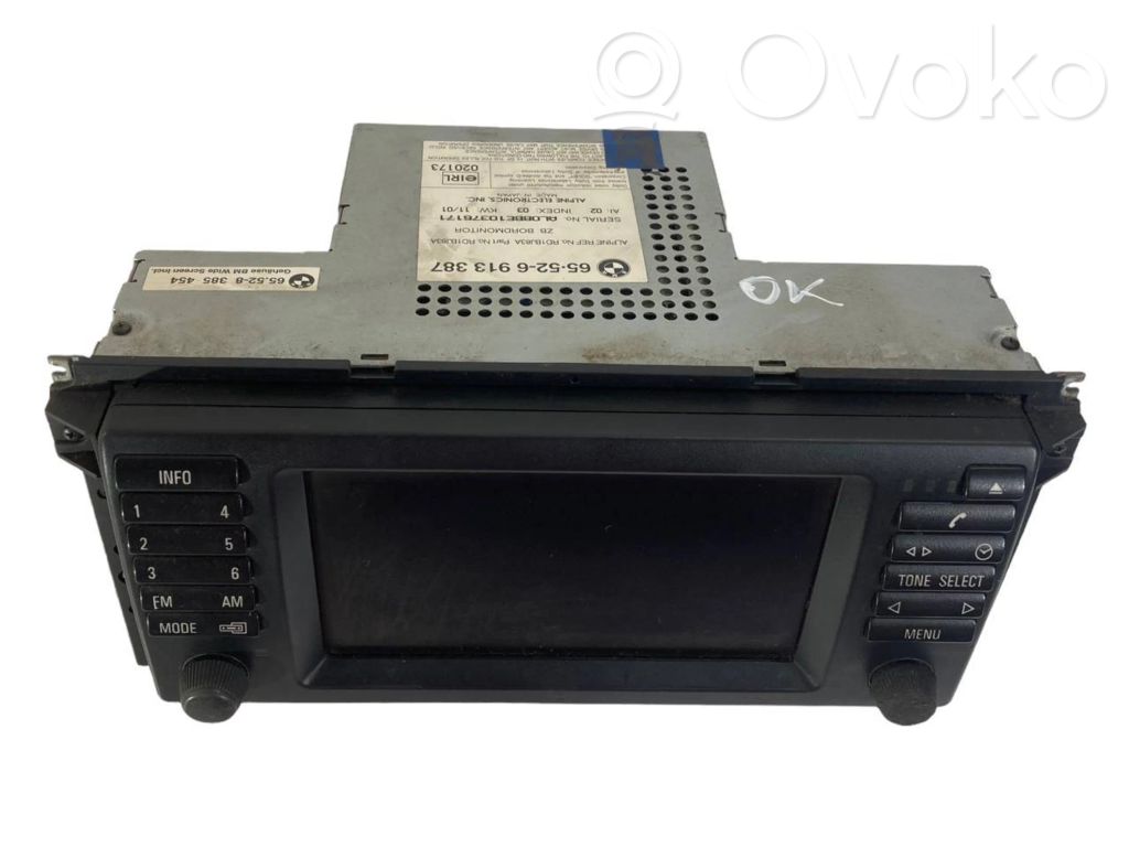 Radio / CD/DVD atskaņotājs / navigācija