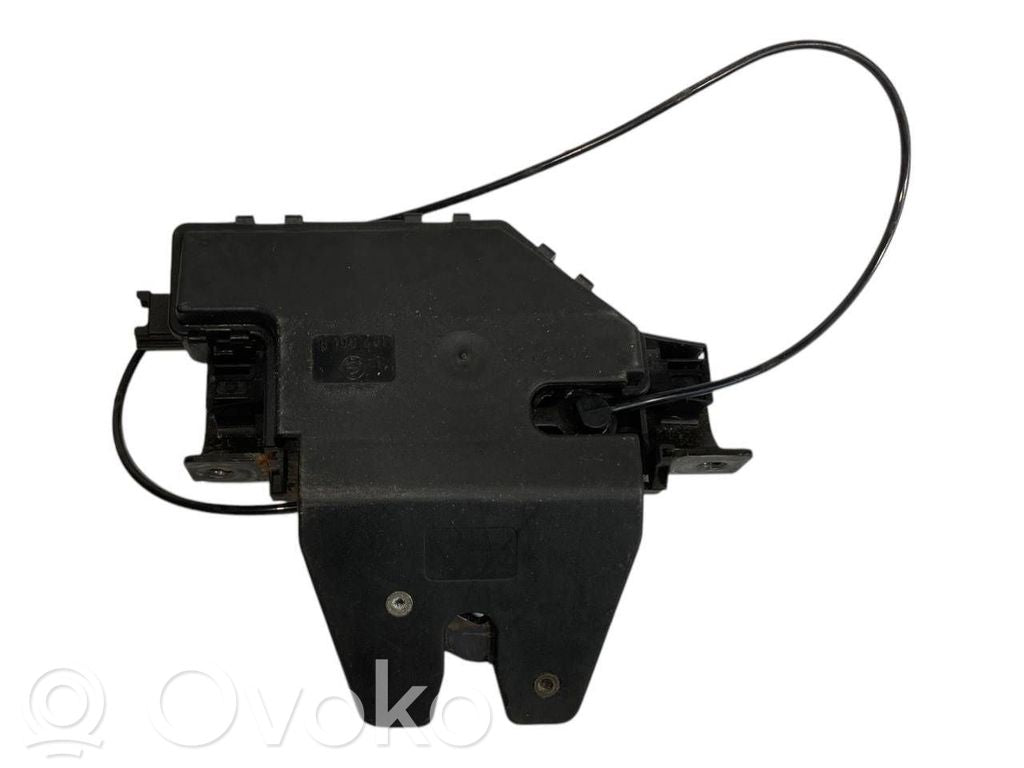 Замок задней крышки